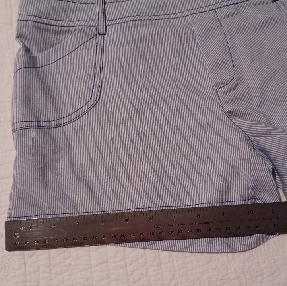 Vintage Australian Overall Shorts - Picture 12 of 16